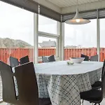 Marehalmen X * Ringkøbing